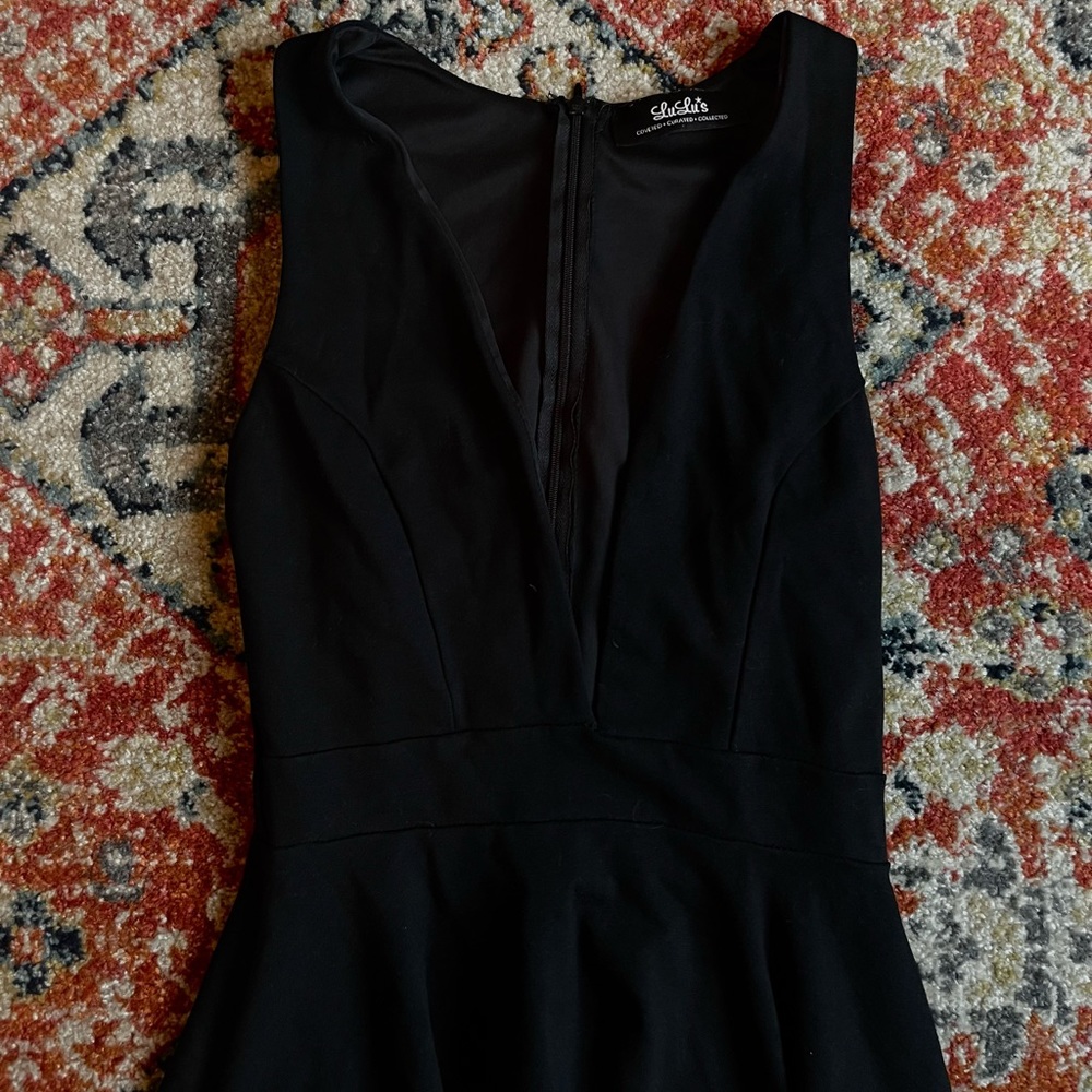 Lulu’s Plunge Skater Dress